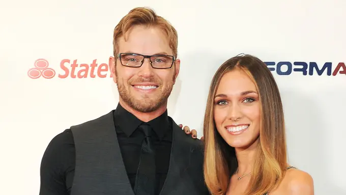 [Bintang] Kellan Lutz - Britanny Gonzales