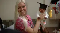 Bayi Terkecil di Dunia yang Lahir Sebesar Apel Akhirnya Pulang dari RS