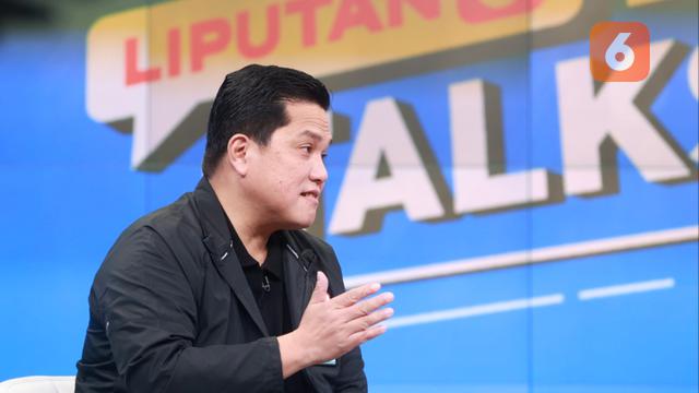 Ketua PSSI, Erick Thohir, dalam wawancara dengan Liputan6 di SCTV Tower, Jakarta Pusat, Senin (9/4/2023) malam WIB.