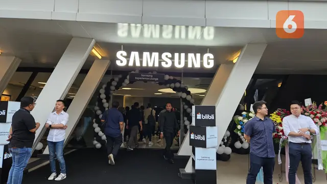 Samsung dan Blibli resmikan toko premium Samsung pertama di Indonesia yang menggabungkan pengalaman belanja ekosistem smarthome dan smartphone dalam satu lokasi.