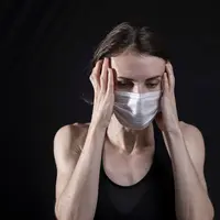 Menurut para ahli, orang yang sudah terkena Covid-19 dan dinyatakan sembuh tetap bisa terinfeksi ulang. (FOTO: Unsplash.com/engin akyurt).