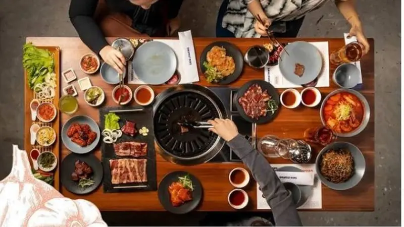 Hobi Nonton Drama, Rossa Buka Restoran Barbekyu Korea Halal dengan Bahan Lokal
