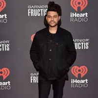 “The Weeknd berpikir Bella adalah wanita yang menakjubkan dan pria manapun akan beruntung mendapatkannya. Atau mungkin yang lebih baik lagi yang akan menjadi kekasihnya nanti,” papar sumber. (AFP/Bintang.com)
