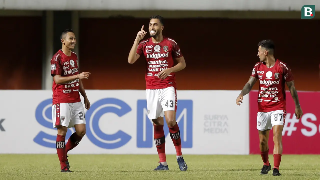FOTO: Persib Bandung Susah Payah Imbangi 10 Pemain Bali United
