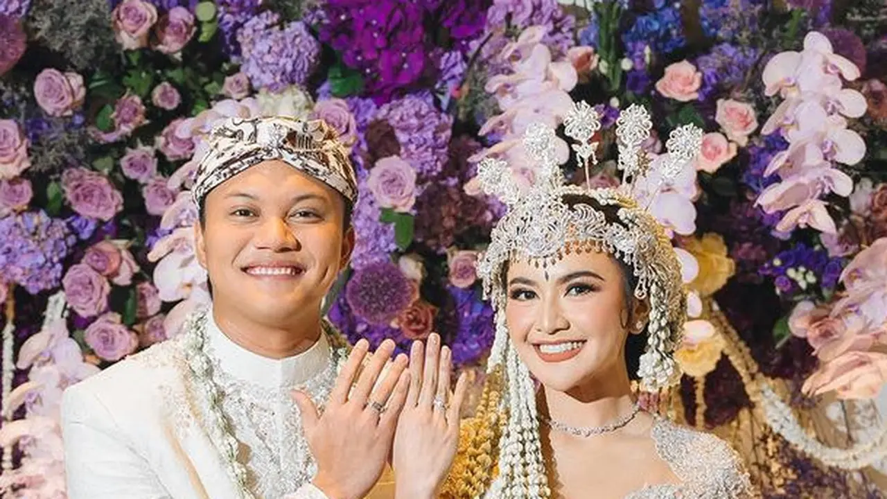 Rizky Febian dan Mahalini saat Akad Nikah kenakan adat Sunda
