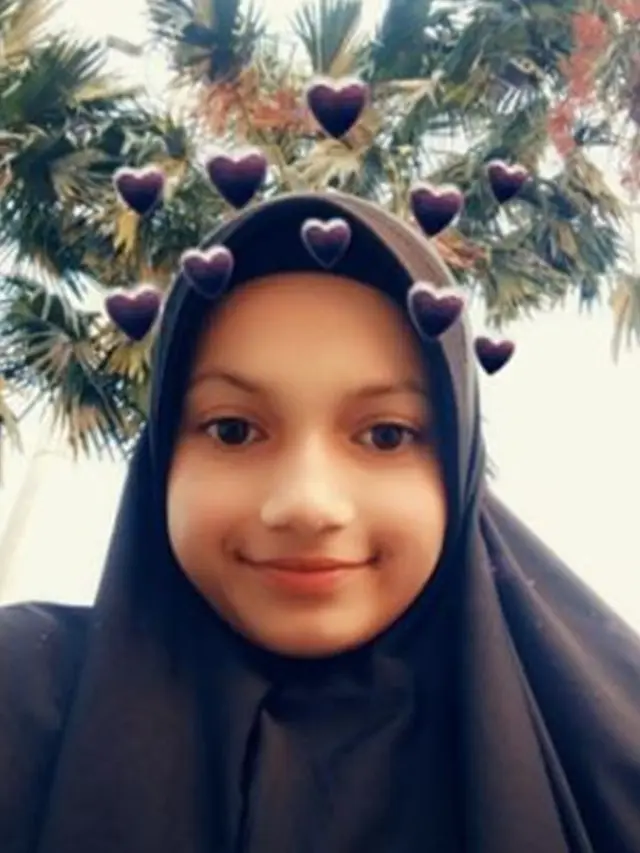 6 Potret Ratu Sofya 'Dari Jendela SMP' saat Berhijab, Bikin Pangling