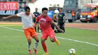 Duel Persis vs PSIR di Stadion Wilis, Madiun, Minggu (7/10/2018). (Bola.com/Ronald Seger Prabowo)