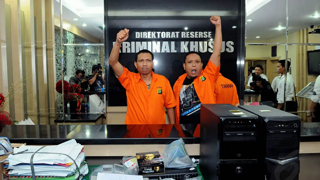 Admin Triomacan2000 'Beraksi' di Depan Jurnalis