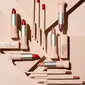 Tambah koleksi lipstik Anda dengan produk kosmetik kolaborasi Maybelline x Gigi Hadid.