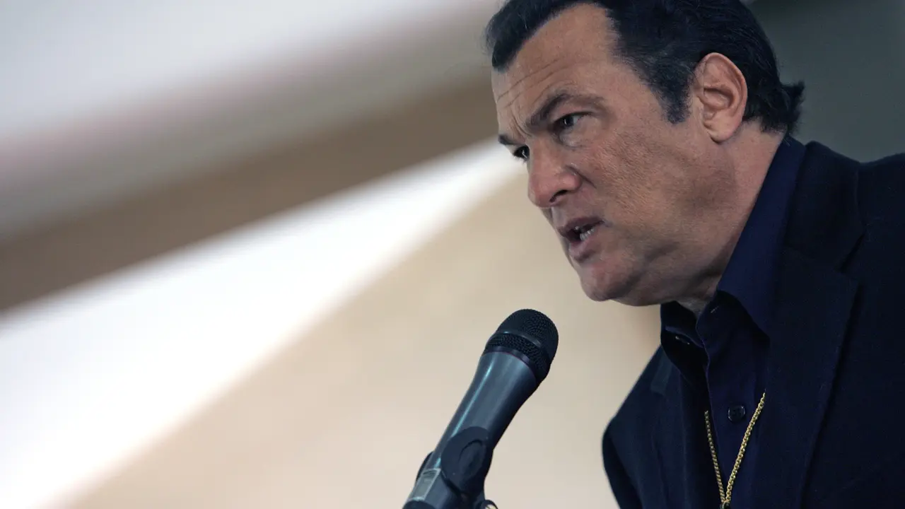 [Bintang] Steven Seagal