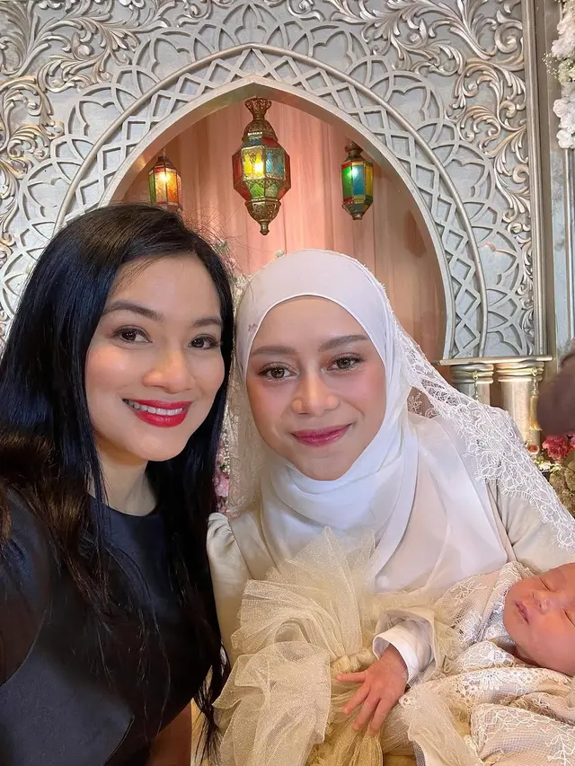 8 Potret Artis di Akikah Anak Kedua Lesti Kejora, Krisdayanti hingga Nikita Mirzani