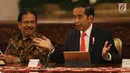 Presiden Jokowi didampingi Menteri ATR/BPN Sofyan Djalil memberikan keterangan pers rencana pemindahan Ibu Kota Negara di Istana Negara, Senin (26/8/2019). Lokasi Ibu Kota berada di wilayah Kabupaten Pejaman Penajam Pasar utara dan Kabupaten Kutai Kartanegara di Kaltim. (Liputan6 com/Angga Yuniar)