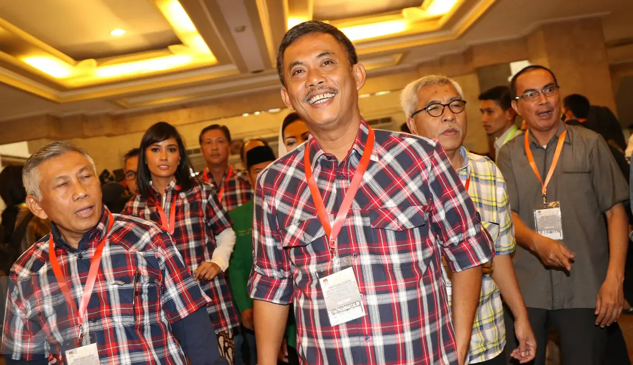 Ketua tim pemenangan Ahok-Djarot, Prasetio Edi Marsudi saat menghadiri rapat pleno terbuka penetapan Cagub dan Cawagub DKI Jakarta, Senin (24/10). (Liputan6.com/Immanuel Antonius)