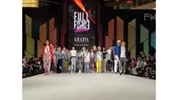 Muda, fashionable, enerjik, dan dinamis, ragam koleksi fashion dari para tenant Senayan City hadir dalam Full Force Fashion. 