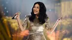 Pemilik nama Titi Dwi Jayati ini merupakan salah satu penyanyi populer di Indonesia. Wanita kelahiran 27 Mei 1966 ini telah memproduksi banyak tembang hits, baik sebagai penulis lagu maupun penyanyi. Bukan hanya bertalenta dalam bidang musik, Titi DJ juga punya bakat untuk selalu tampil modis. (Liputan6.com/IG/@ti2dj)