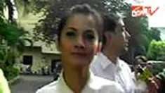 Pesinetron dan presenter Cut Tari, diperiksa sebagai saksi di Mabes Polri, terkait video porno mirip dirinya dan penyanyi Ariel Peterpan. Namun Ariel dan Luna Maya tidak muncul untuk menjalani pemeriksaan. 