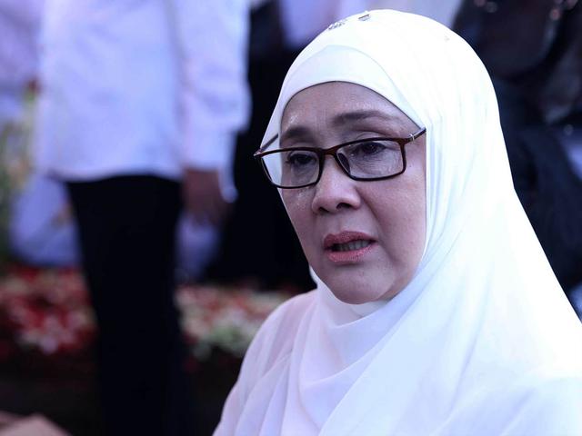 Uci Bing Slamet Alami Kejadian Ini Saat Salat Di Masjid Nabawi Showbiz Liputan6 Com