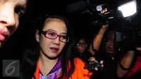 Anggota Komisi V DPR RI, Damayanti Wisnu Putranti usai menjalani pemeriksaan KPK sebagai tersangka di Jakarta, Senin (29/2/2016). Damayanti diperiksa terkait kasus suap proyek di Kementerian Pekerjaan Umum dan Perumahan Rakyat.(Liputan6.com/ Helmi Afandi)