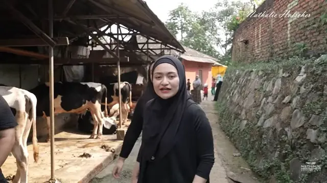 6 Potret Nathalie Holscher Berburu Sapi 1 Ton, Kurban Kedua Sejak Mualaf