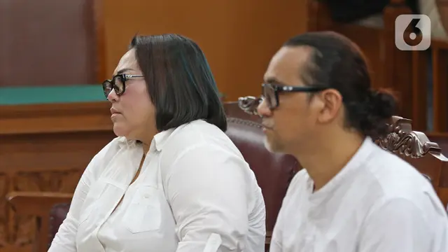 Tangis Nunung Saat Divonis 1 Tahun 6 Bulan Penjara