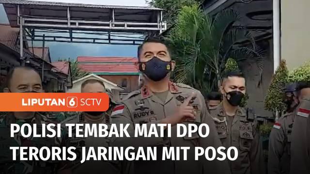 Polisi menembak mati DPO teroris jaringan Mujahidin Indonesia Timur, Poso, Askar alias Pak Guru. Dari tangan Askar, polisi menyita senjata api, bom lontong, dan sangkur.