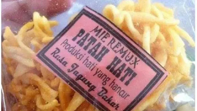 7 Nama Makanan di Daftar Menu Ini Berhasil Bikin Pembeli Bingung.