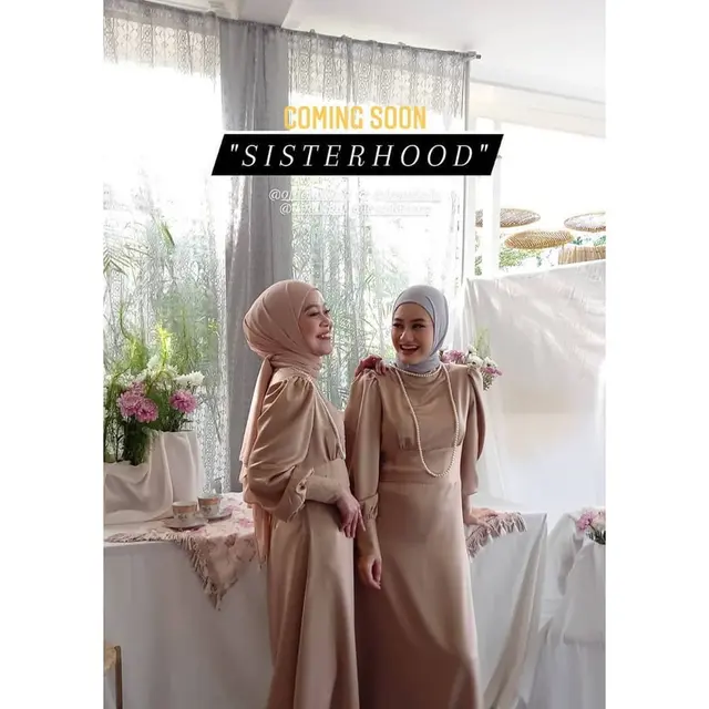 Kerjasama Bisnis Baju dan Hijab, Ini 6 Momen Pemotretan Dinda Hauw dan Lesty Kejora
