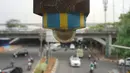 Kamera CCTV pemantau arus lalu lintas terpasang di JPO kawasan Cawang, Jakarta Timur, Kamis (10/10/2019). Dirlantas Polda Metro Jaya Kombes Pol Yusuf mengatakan Pemprov DKI Jakarta akan membantu pihaknya dalam pengadaan kamera tilang elektronik. (Liputan6.com/Immanuel Antonius)