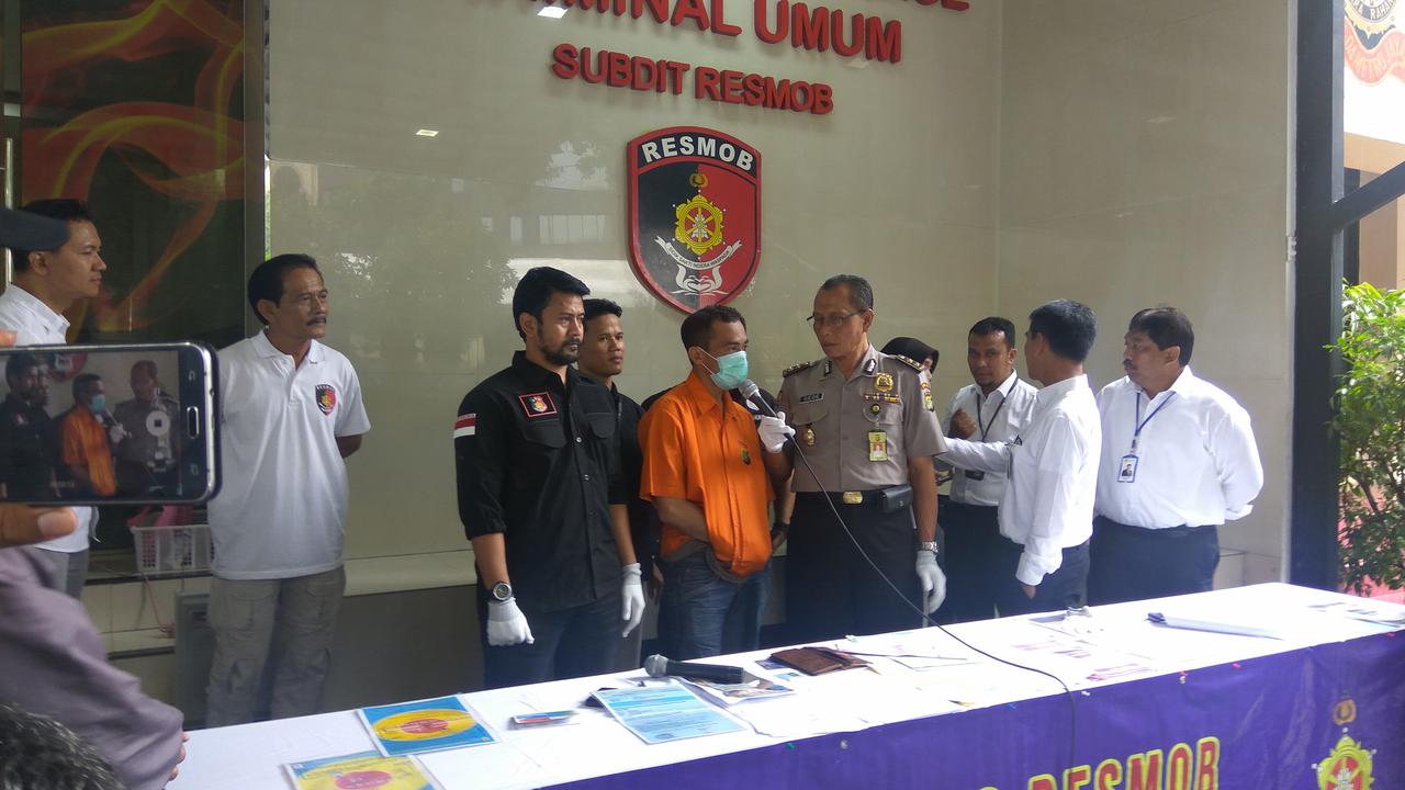 Konfrensi pers pengungkapan kasus petugas PLN gadungan. (Liputan6.com/Nafsysul Qodar)