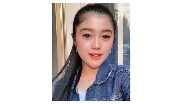 7 Potret Vivi Artika Pedangdut Asal Kediri Yang Curi Perhatian Surabaya Liputan6 Com