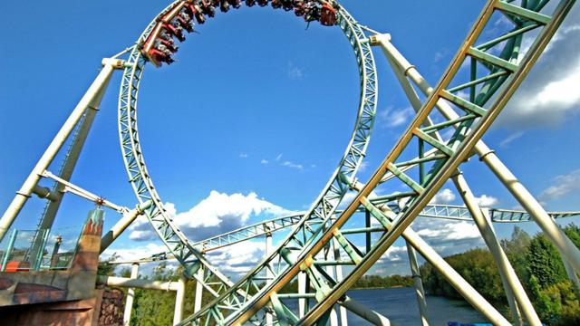 6 Roller Coaster Terpanjang di Dunia, Ada yang Kecepatannya 206 Km Per Jam