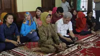 Ibunda Jokowi, Sudjiatmi Notomihardjo diperbolehkan pulang dari RS Kasih Ibu, Surakarta, Rabu (19/7/2017)/ (Liputan6.com/Fajar Abrori) 