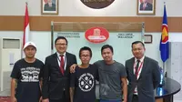 Suporter Timnas Indonesia Andreas Setiawan telah dibebaskan setelah sempat ditahan Polisi Diraja Malaysia (PDRM). (foto: Kemenpora)