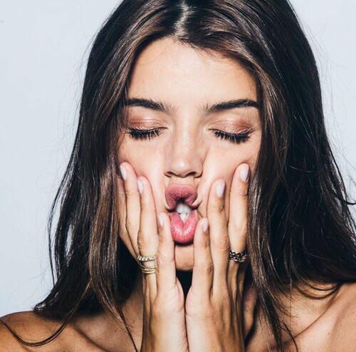 Kulit Mengelupas Ganggu Penampilan Pelajari 5 Hal Penyebab Utamanya Beauty Fimela Com