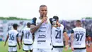Pemain Persija Jakarta, Gustavo Almeida melakukan selebrasi setelah mencetak gol ke gawang Persita Tangerang dalam laga BRI Super League 2025/2026 di Indomilk Arena, Tangerang, Banten, Jumat (30/01/2026). (Bola.com/Muhammad Iqbal Ichsan)
