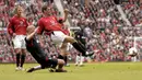 Roy Keane dikenal sebagai gelandang yang keras kepala dan memiliki gaya bermain yang kadang sembrono, namun prestasinya bersama Manchester United tak perlu diragukan lagi. Ia berhasil mengoleksi 7 piala Liga Inggris dan 4 Piala FA dari 12 musimnya bersama Setan Merah. (Foto: AFP/Paul Barker)