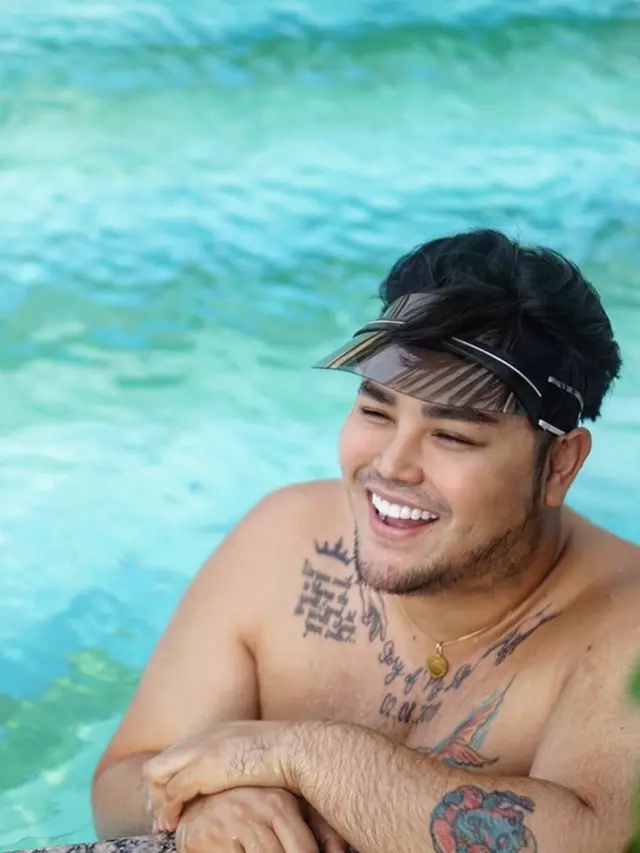 Ivan Gunawan di Kolam Renang, Lepas Penat dengan Berenang