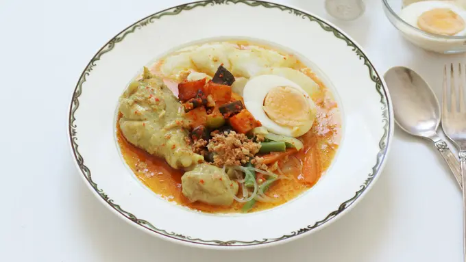 opor ayam lontong lemprak