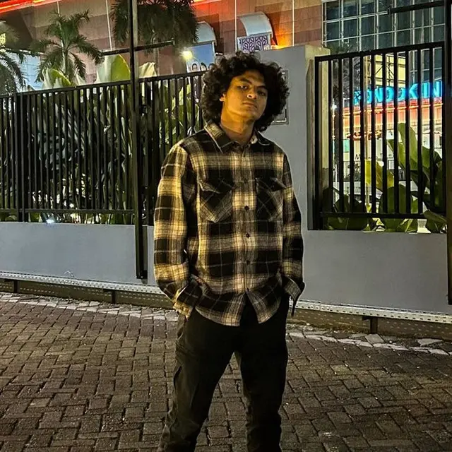 7 Potret Vadel Pacar Baru Laura Meizani Putri Nikita Mirzani, Jadi Sorotan