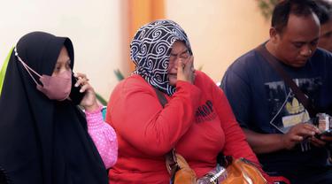 Air Mata Keluarga Korban Tragedi Kerusuhan Stadion Kanjuruhan Malang
