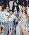 Sheila Marcia sedang menikmati masa kehamilannya. Sheila kini sedang hamil anak kelimanya. Melalui akun instagramnya, istri Dimas Aksara itu kerap membagikan beberapa kegiatannya. [Instagram/itssheilamj]