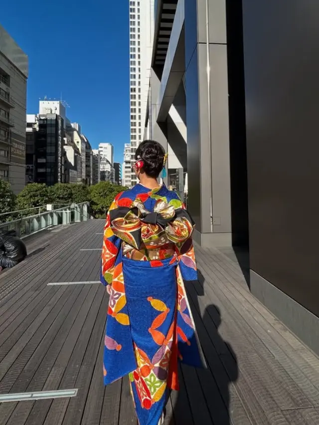 Gaya Haruka Nakagawa Dibalut Kimono saat Pulang Kampung.  [@haruuuu_chan]
