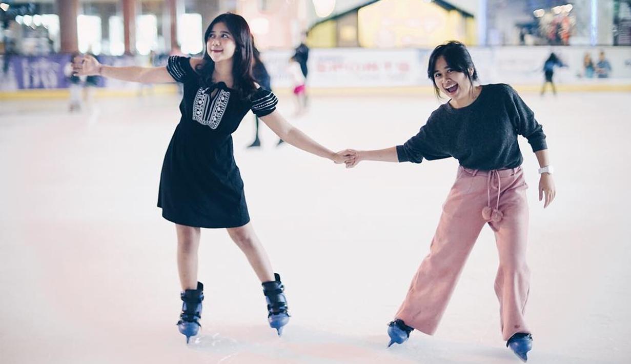 Di tengah kesibukannya, dua seleb muda berbakat ini selalu menyempatkan waktu menghabiskan waktu bersama. Tak hanya itu, baik Jodie ataupun Gritte, keduanya juga saling mendukung satu sama lain. (Liputan6.com/IG/brisiajodie96)