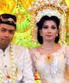 Kisah cinta Muhammad Hamzah alias Bjah dengan Nina Husnah berawal dari sebuah hotel mewah di kawasan Jenderal Sudirman, Jakarta pada tahun 2000 silam. Meski hubungannya sempat terhenti, Nina akhirnya resmi dinikahi Bjah. (dok. Pribadi)