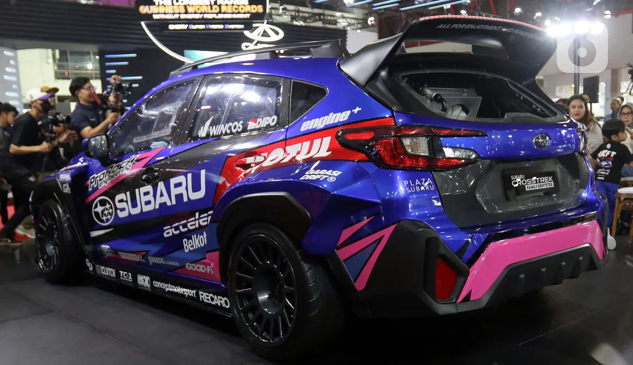 Selain itu, dilakukan juga penyesuaian kaki-kaki khas kompetisi drift PRO, hingga pengembangan bodykit. (Liputan6.com/Herman Zakharia)