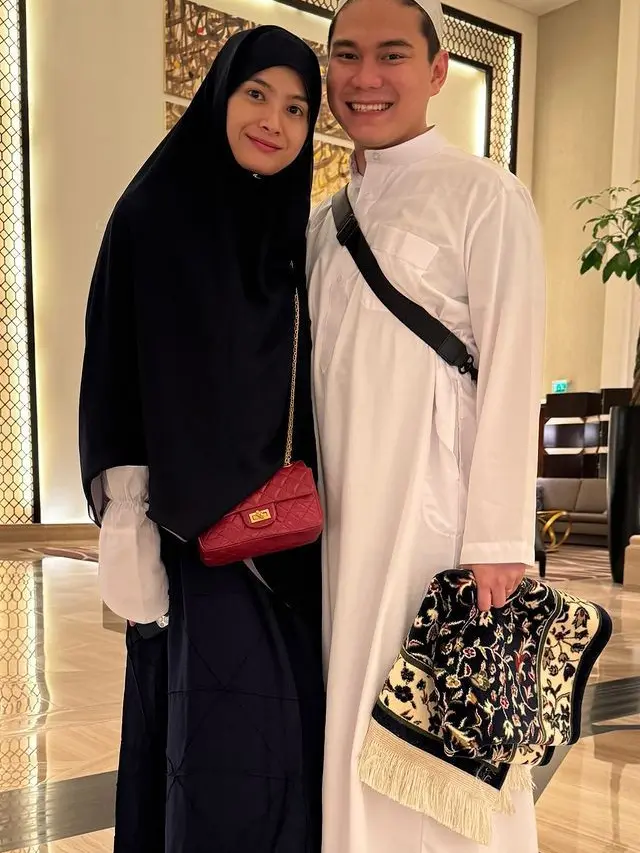 7 Potret Acha Septriasa Jalani Ramadhan dengan Ibadah Umrah