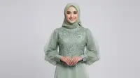Tips Merawat Gamis Brokat Islami Warna Sage agar Tetap Awet dan Tidak Kusam