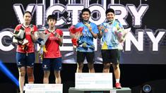 Ganda putri racikan baru Apriyani Rahayu/Siti Fadia Silva Ramadhanti yang baru dipasangkan sekitar dua bulan lalu mampu merebut gelar perdana di ajang BWF Super Series 2022 dengan memenangi Turnamen Malaysia Open 2022. Di partai final yang digelar di Axiata Arena, Kuala Lumpur, Malaysia, Minggu (3/7/2022) mereka menumbangkan pasangan Cina, Zhang Shu Xian/Zheng Yu dengan rubber game. (AFP/Mohd Rasfan)