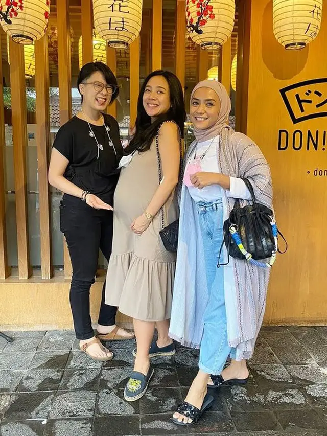[Fimela] Dea Ananda dan Leony