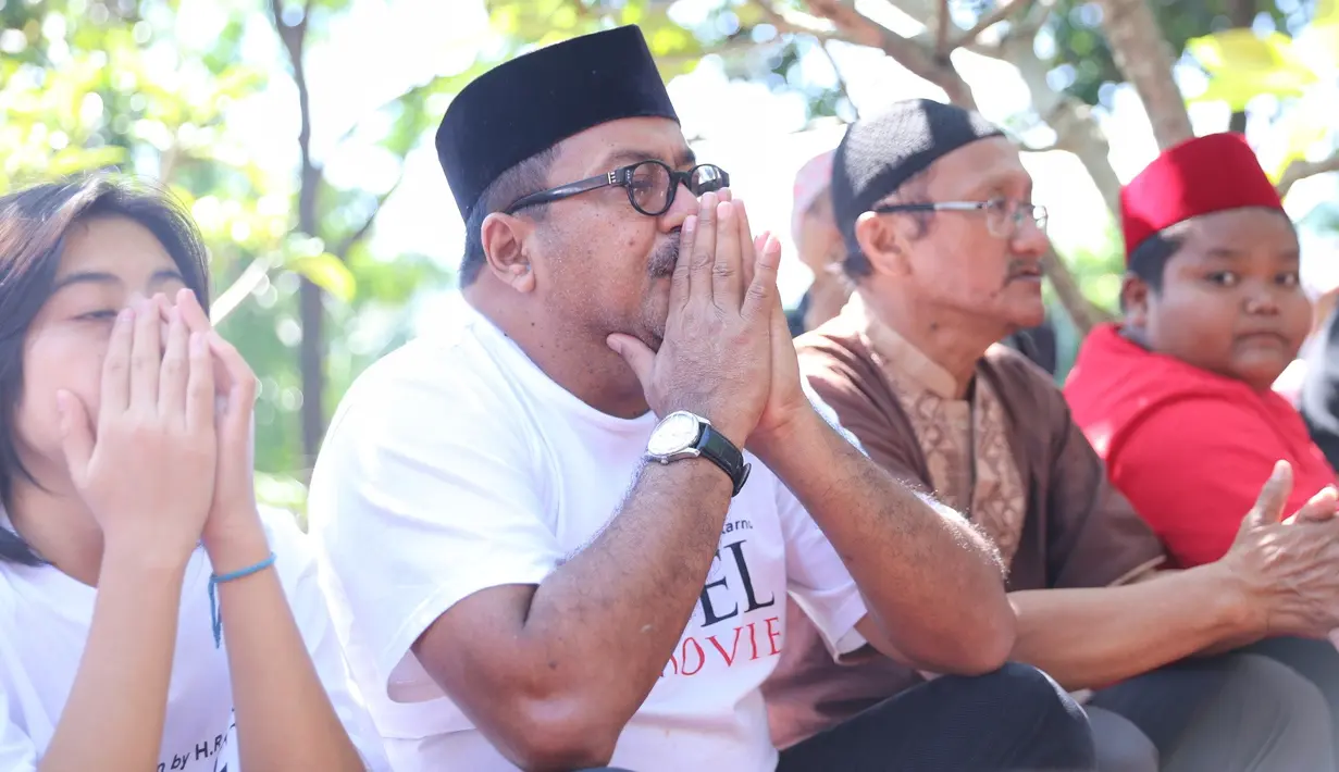 Rano Karno dan Keluarga Si Doel